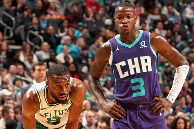 他在战术执 他在战术执